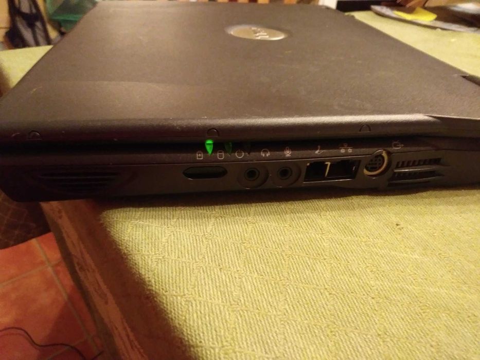 Retro laptop DELL LATITUDE C600/C500 z WindowsXP