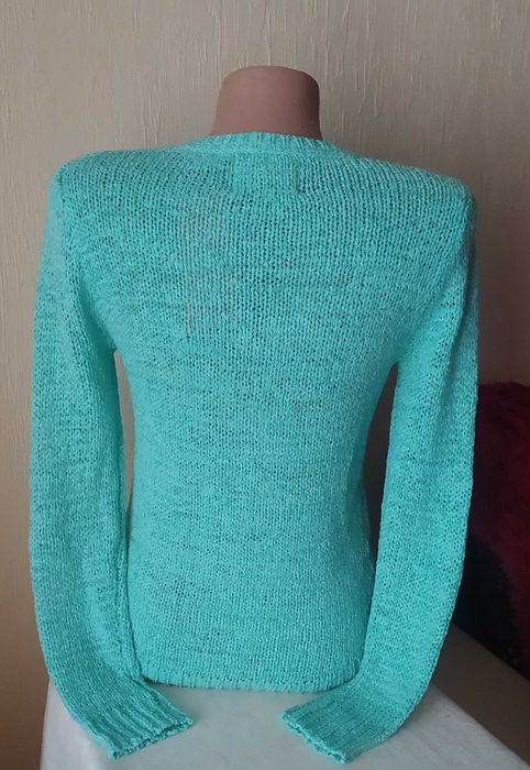 Жіноча кофта в'язана і укорочена блузка