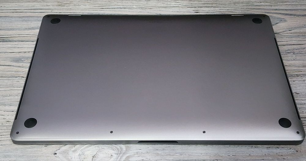 MacBook Pro 16 Mid 2019 i9 Space (MVVK2) / 500$ / emojiestore гарантия магазин