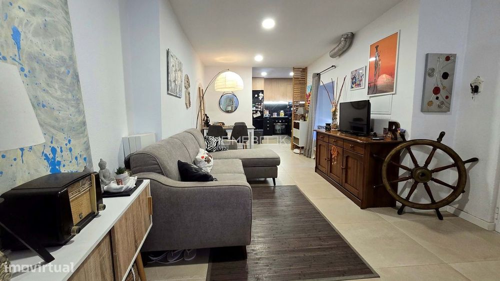 Moradia Renovada em Sacotes – Conforto, Charme e Potencial de Expansão
