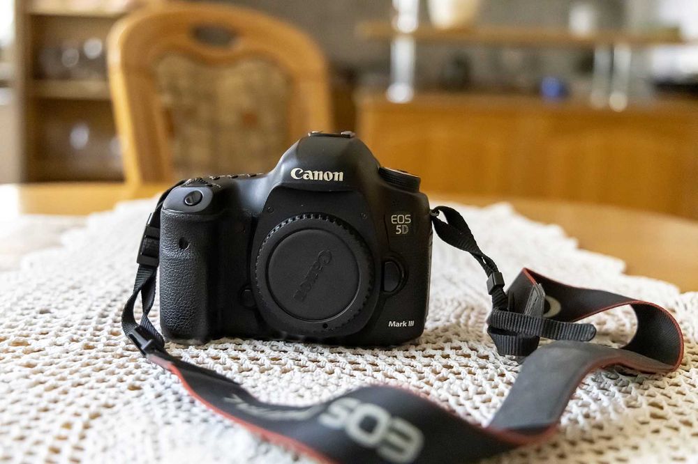Eos 5d mark 3 タイムセール Lustrzanka Canon EOS 5D Mark III Czarny Body - Ceny i opinie
