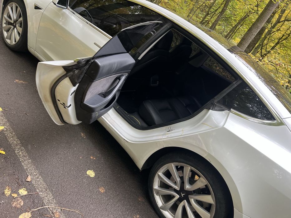 Tesla Model 3 2018