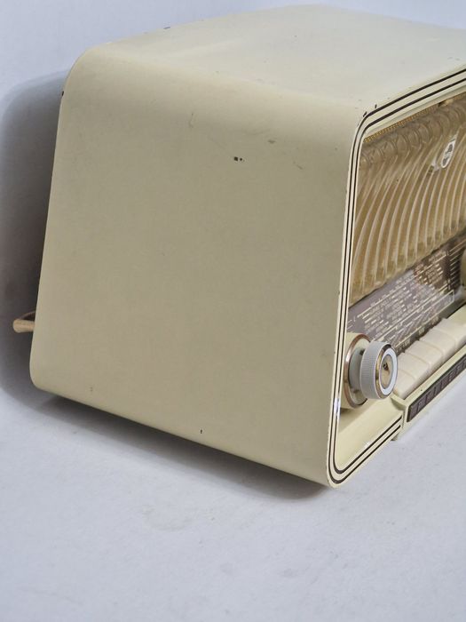 Rádio antigo reparado Philips