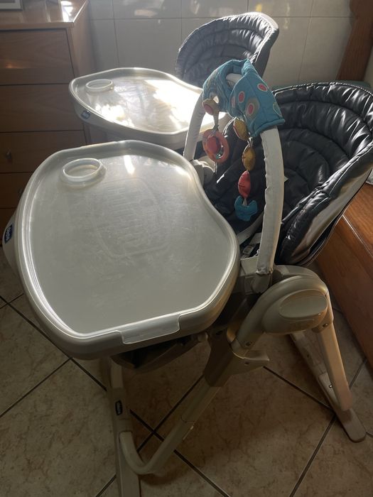 Cadeira  (1) de refeição bebe