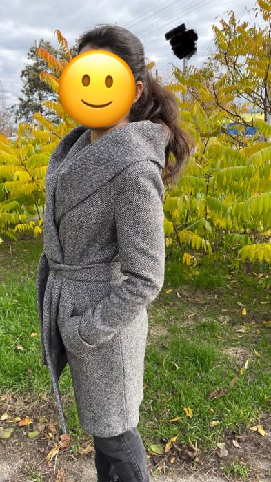 ТОРГ! Пальто з класним капюшоном