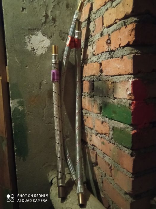 Elastyczny wąż przyłaczeniowy do wody