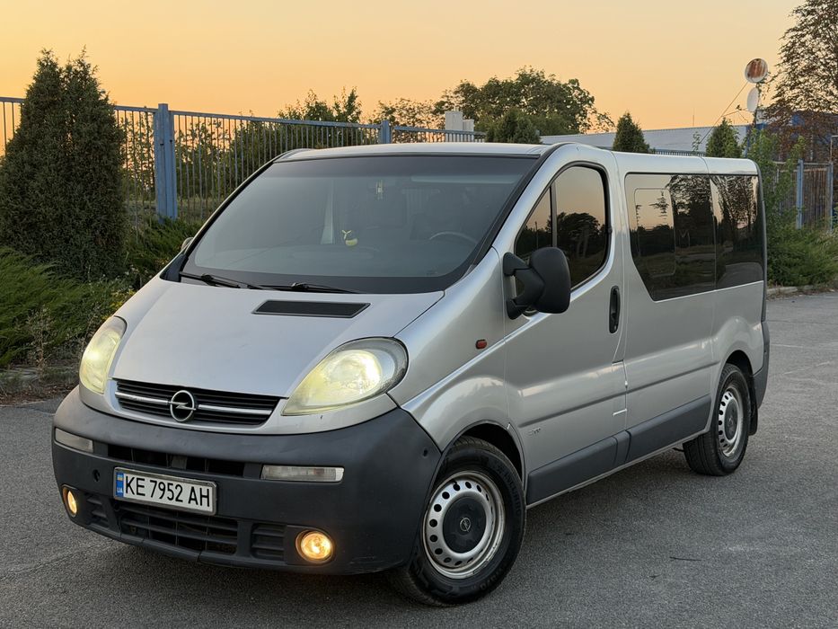 Opel Vivaro пассажир рабочий кондер