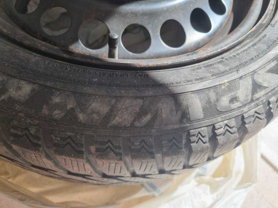 4 pneus Mercedes para a Neve - quase novos. Dunlop