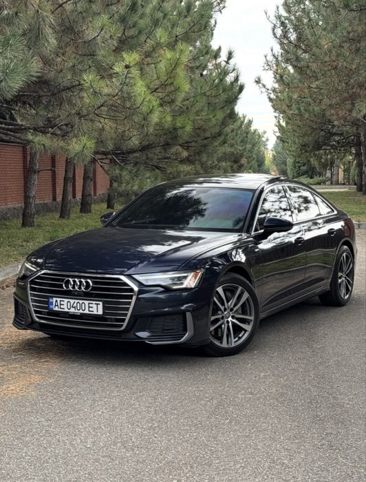 Audi A6  2019 год