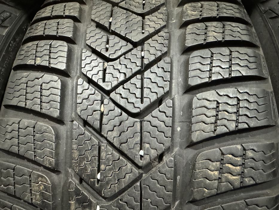 225/40 r 19 Pirelli