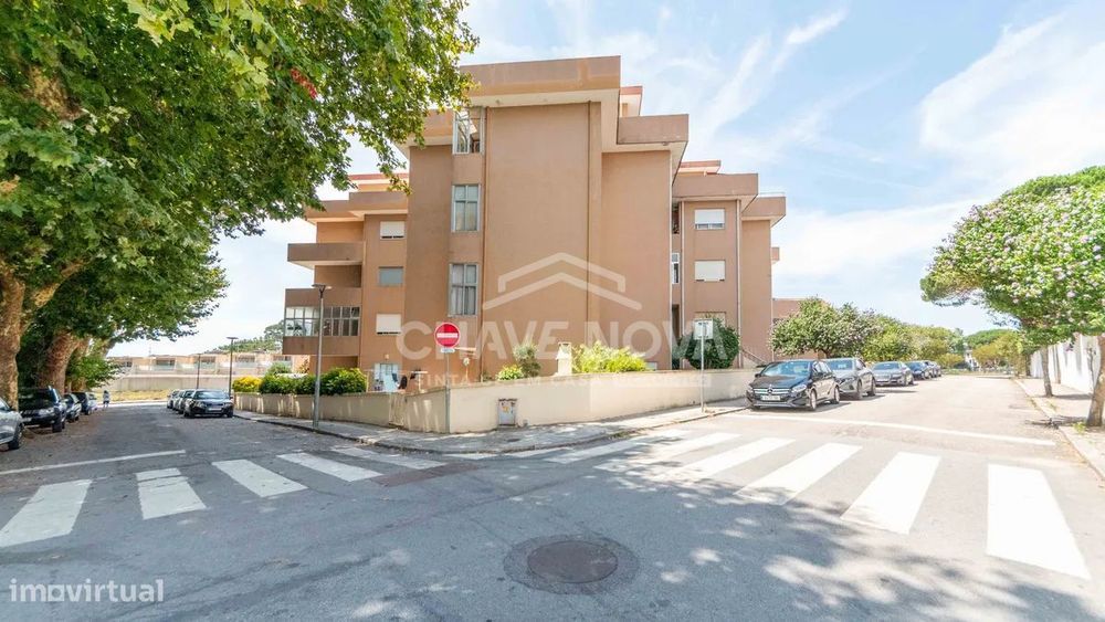 Apartamento T3 em Francelos: Conforto e Qualidade de Vida junto ao Mar