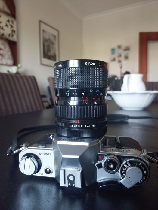 Canon AE-1 com lente 35-70mm Kiron + Canon FD 50mm