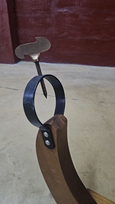 Suporte presunto serrano