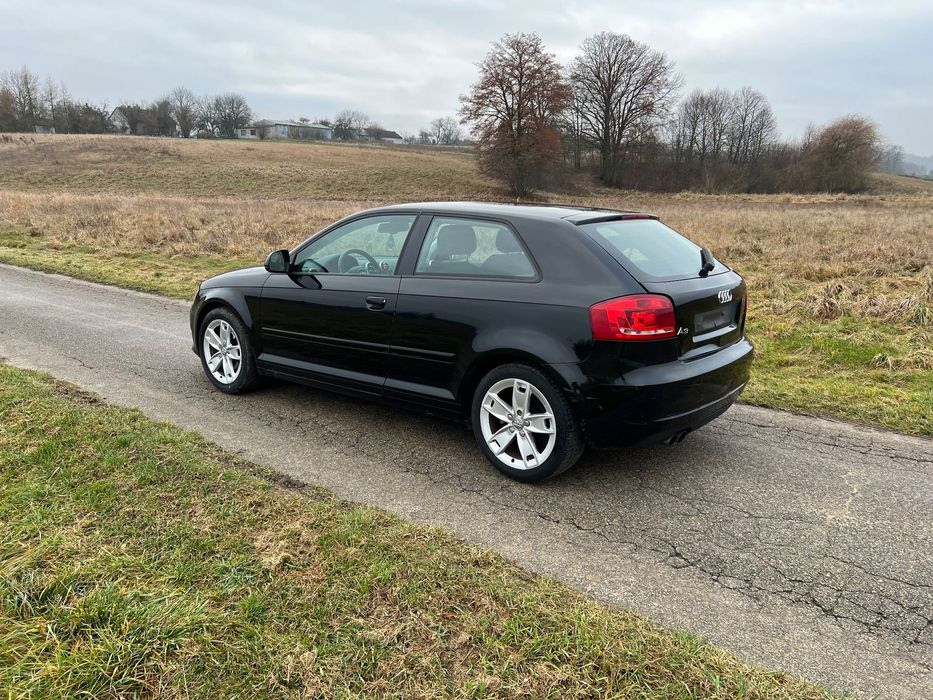 Audi A3 3-drzwiowe 2009r. LIFTING 1.9 TDI 105 KM A3 8P czarna 3 drzwi