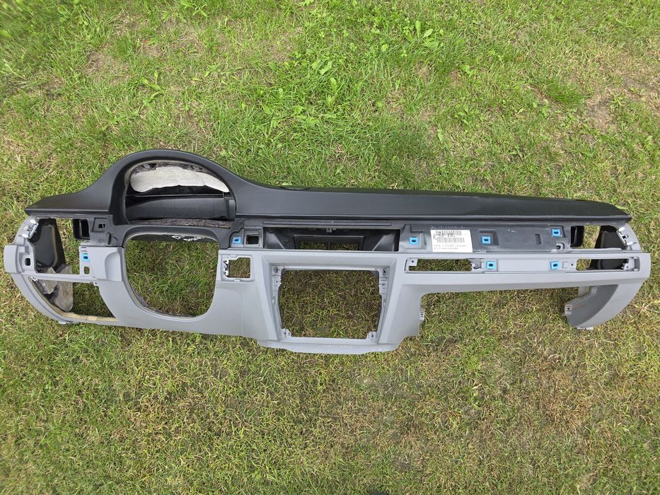 Deska rozdzielcza szara gray kokpit BMW e90 e91 poduszka airbag pasaże
