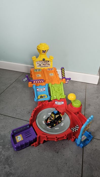 Tor wyścigowy tut tut vtech zjazd wyścigowy
