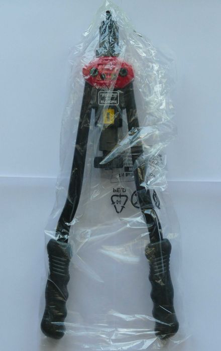 Alicate + porcas (M3 a M12) de cravar