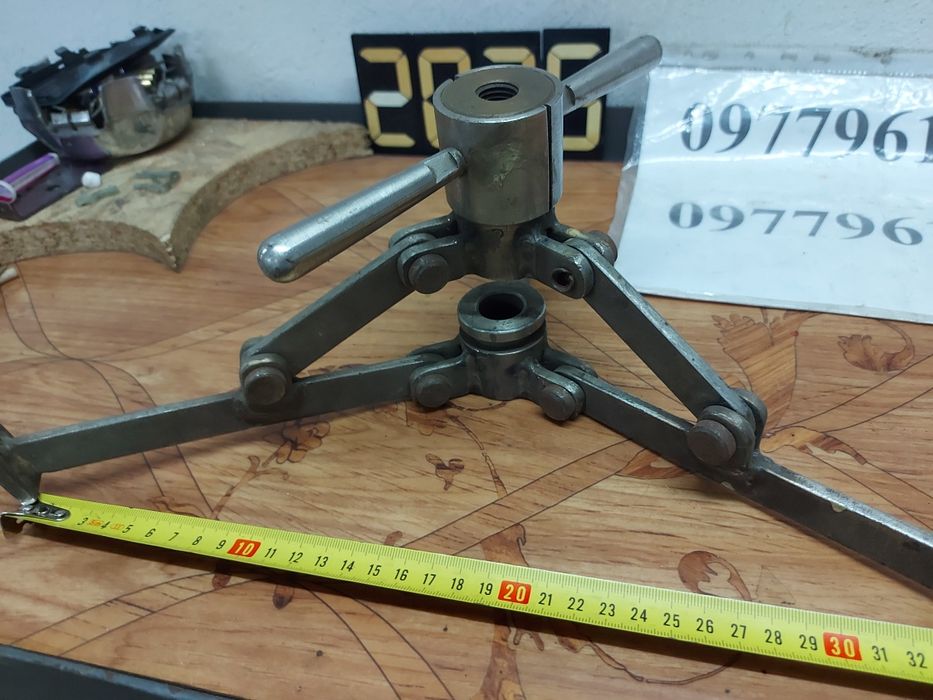 Сьемник великий для ступиць.підшипників.