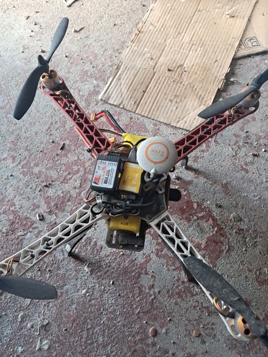 Drone helicóptero e avião telecomandado