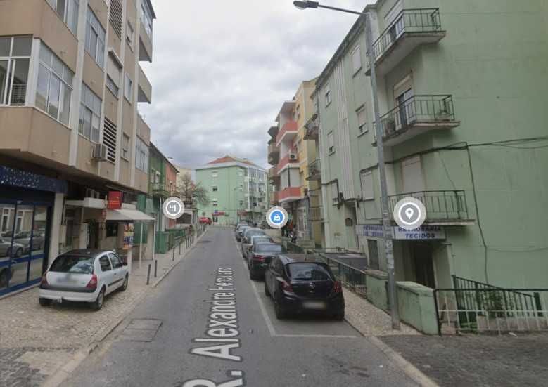 Trespasse Único em Odivelas: 100m² c/ Esplanada e Renda Baixa!