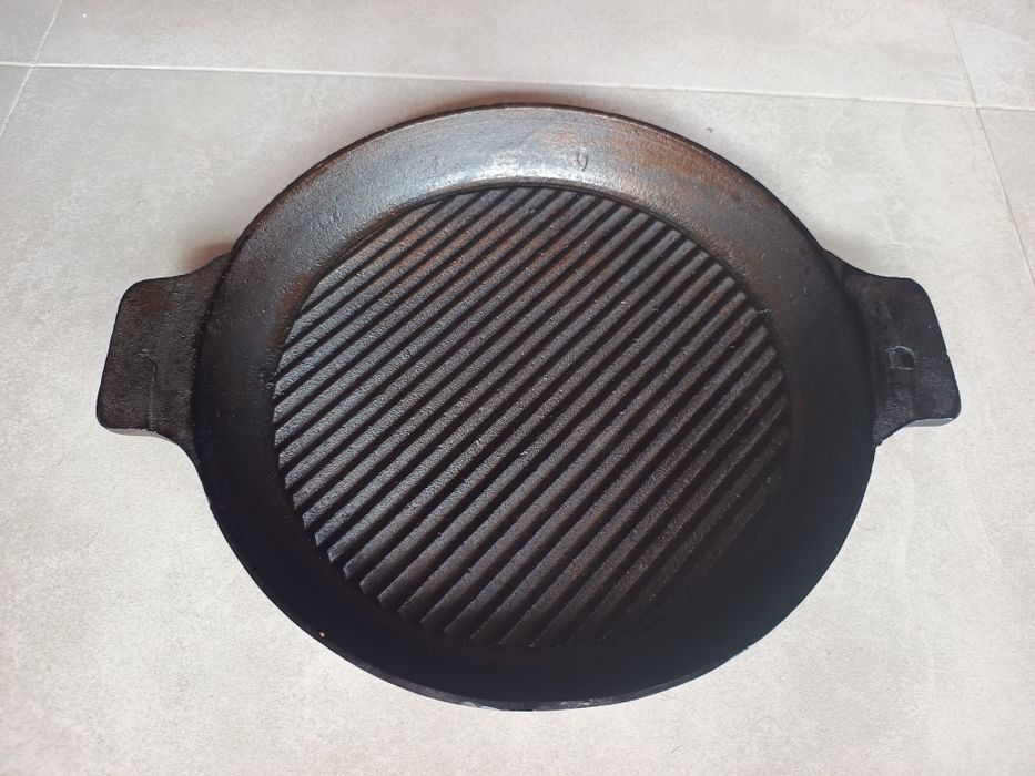 Сковорода - гриль. Чугун.