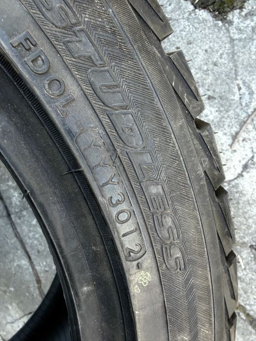 235/45R17 Yokohama ice guard ig 30