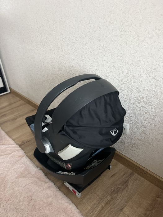 Автокрісло Cybex Aton 5 + адаптери+база
