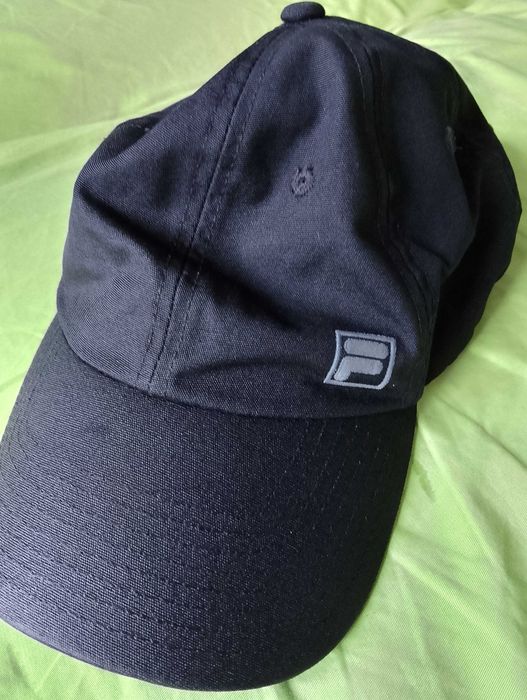 FILA. Czapeczka z daszkiem damska