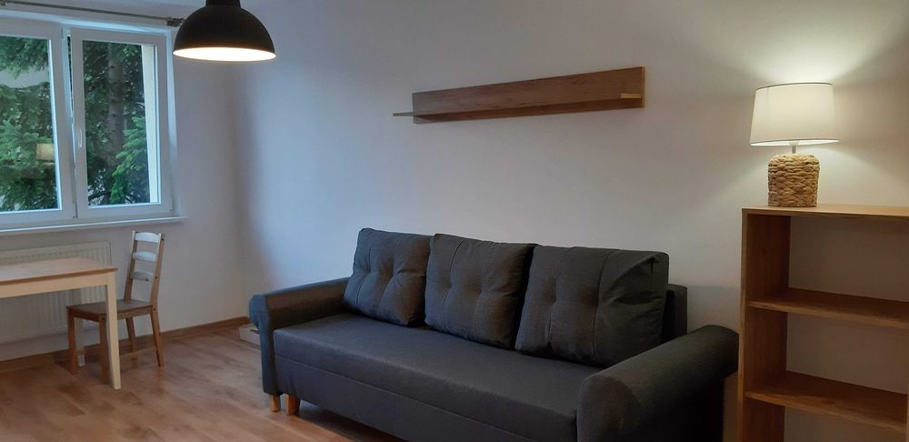 Kawalerka Azory 28 m² — umeblowana, dobra komunikacja