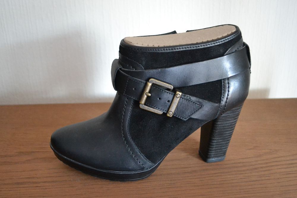 Clarks skórzane-zamszowe botki roz 5.5 (39)