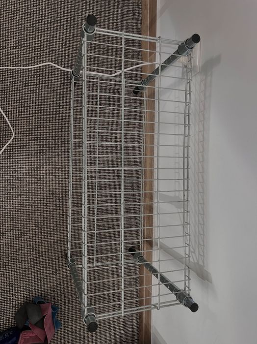 Ikea estante metálica pequeno