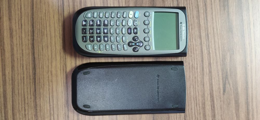 Máquina de calcular gráfica Texas Instruments TI-89 Titanium