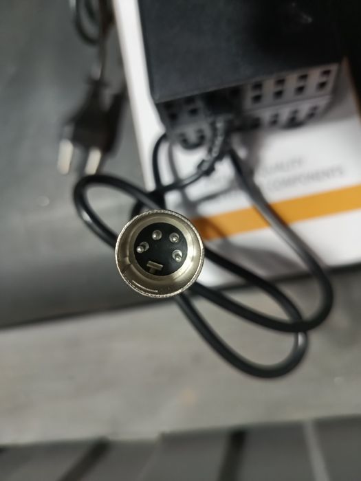 Зарядний пристрій електровелосипед Impuls 36-42v 3 amp 4 pin