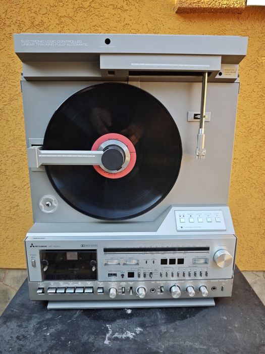Магнітола Mitsubishi MC-8000