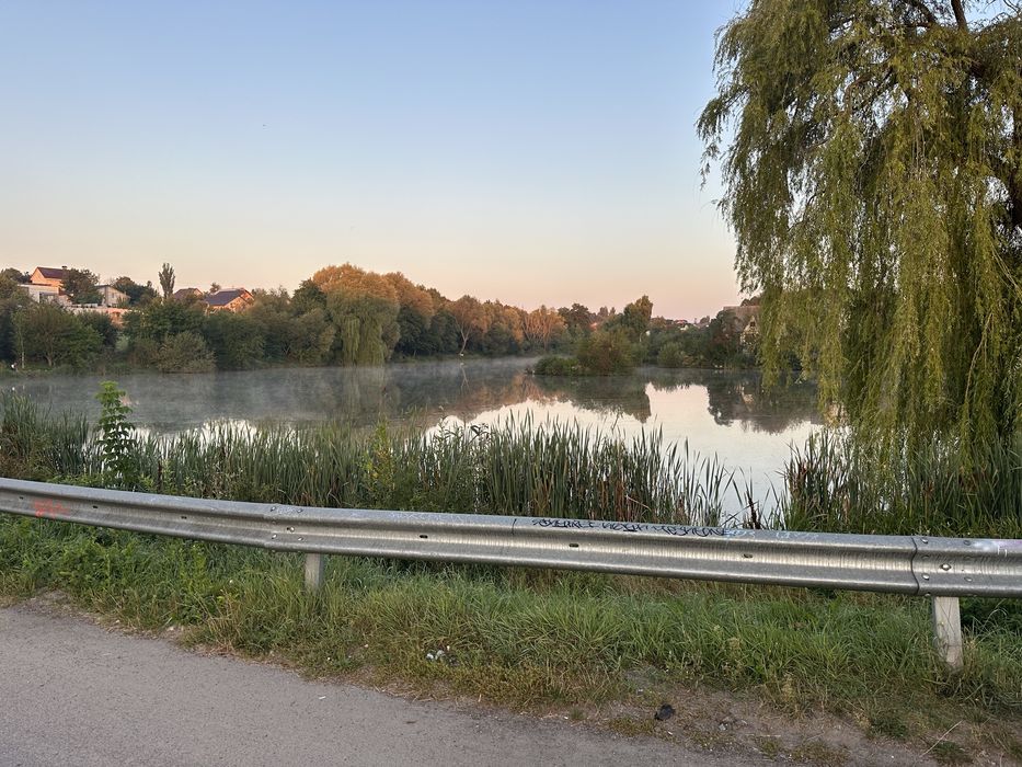 Продам дачну ділянку. Лезнево