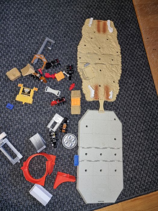 Hot wheels mini tory autka