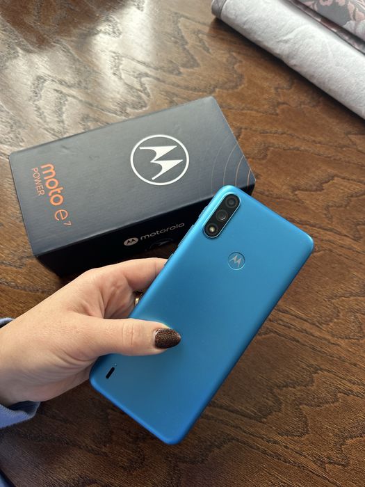 Телефон Motorola e7 power