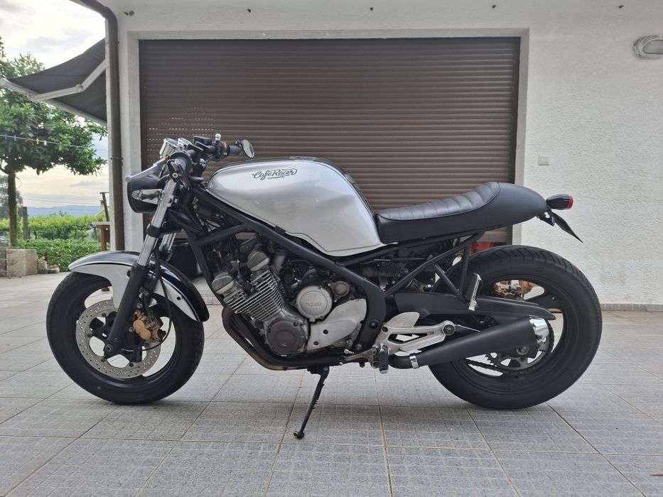 YAMAHA XJ600 de 1996 café racer