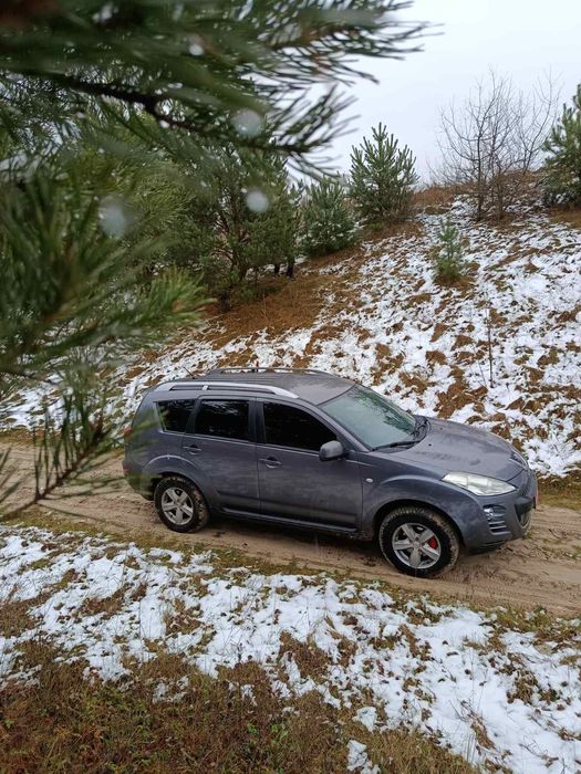 Peugeot 4007 2011 року