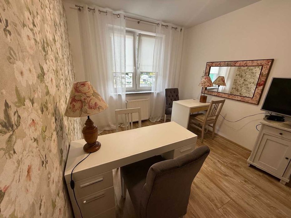 Podnajmę stanowiska manicure