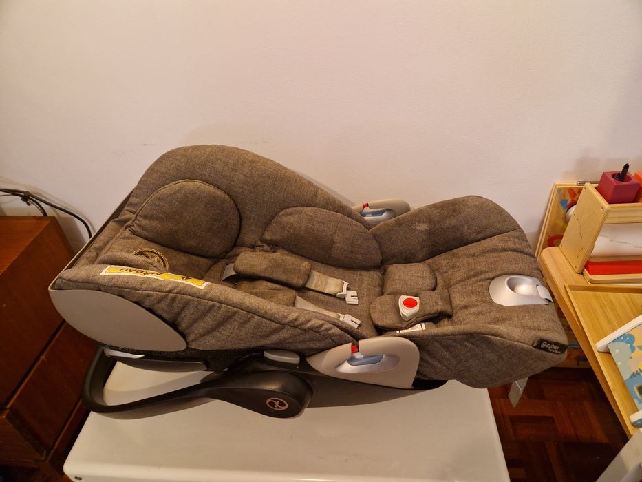 Ovo Cybex Cloud Z i-Size em bom estado