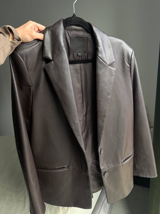 Піджак з екошкіри Zara