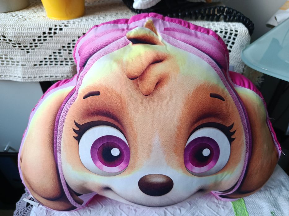 Peluche e almofada da Skye