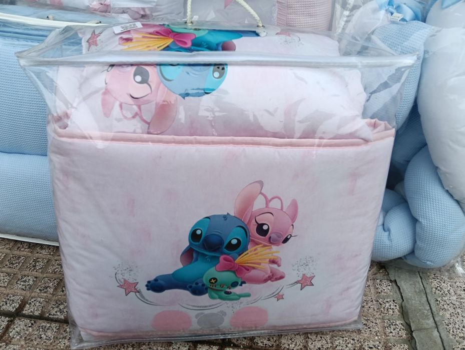 Edredão berço de grades