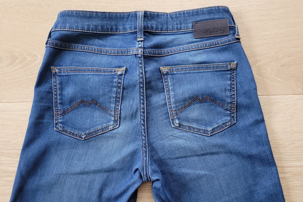 Jeansy Mustang 27/32 Slim