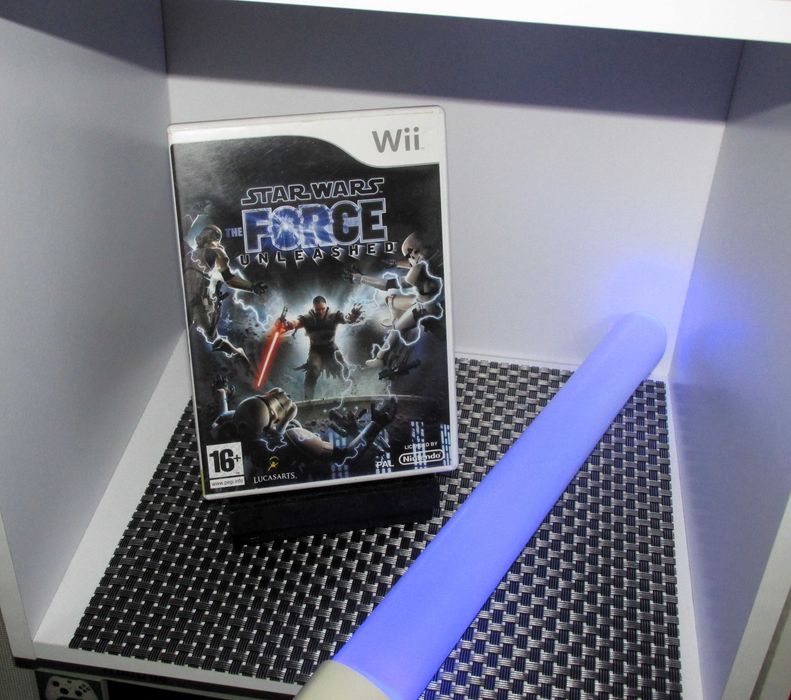 Star Wars The Force Unleashed Wii + Lightsaber