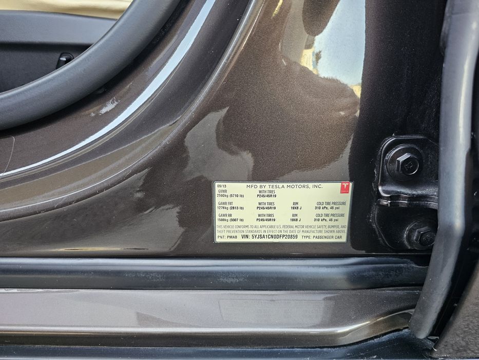 Tesla Model S 85 2013