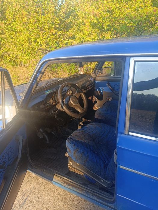 Автомобіль ваз 2106