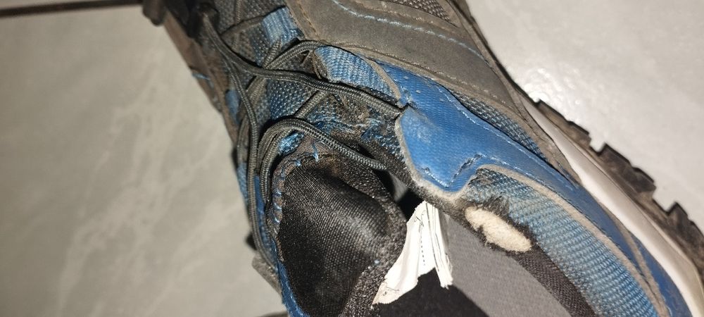 Adidasy chłopięce wodoodporne 35