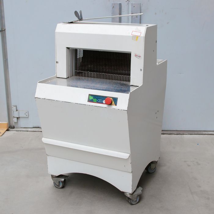 Automatyczna krajalnica do chleba JAC EEL 450/11 S2